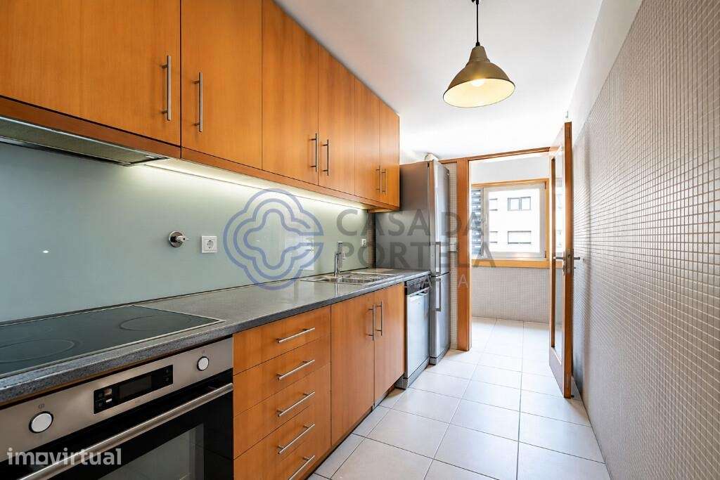 Apartamento T2 Com Garagem, em Leça da Palmeira, Para Venda. - Grande imagem: 5/21