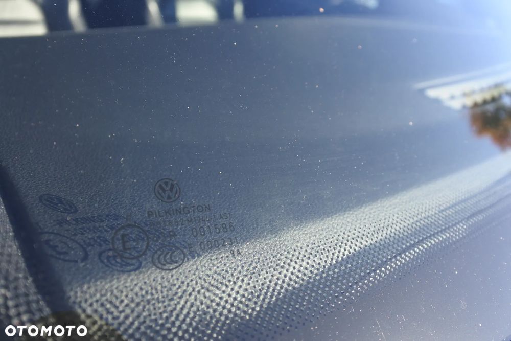 Volkswagen Golf - 37