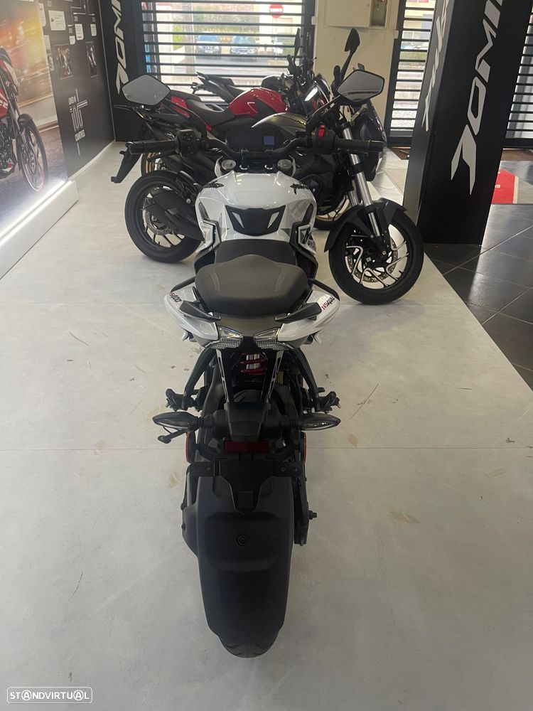 Bajaj Pulsar NS Pulsar ns 400 - 7