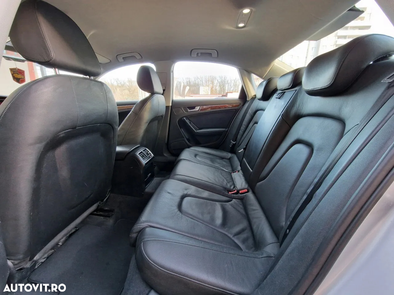 Audi A4 2.0 TDI B8 - 7