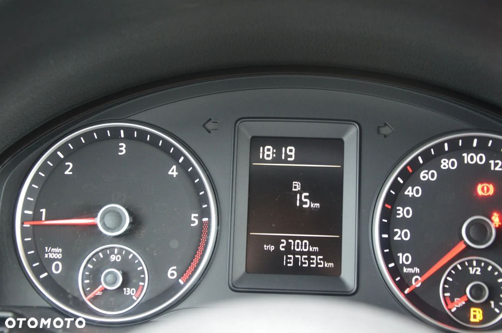 Volkswagen Golf Plus 2.0 TDI Comfortline - 8