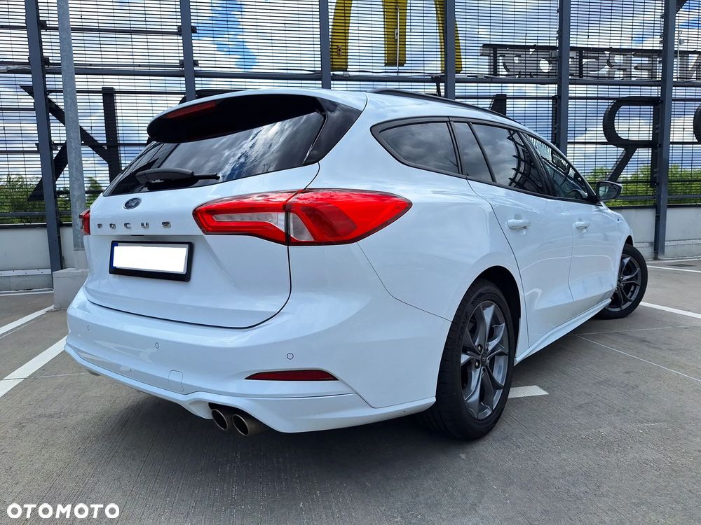 Ford Focus 1.5 EcoBoost ST-Line - 11