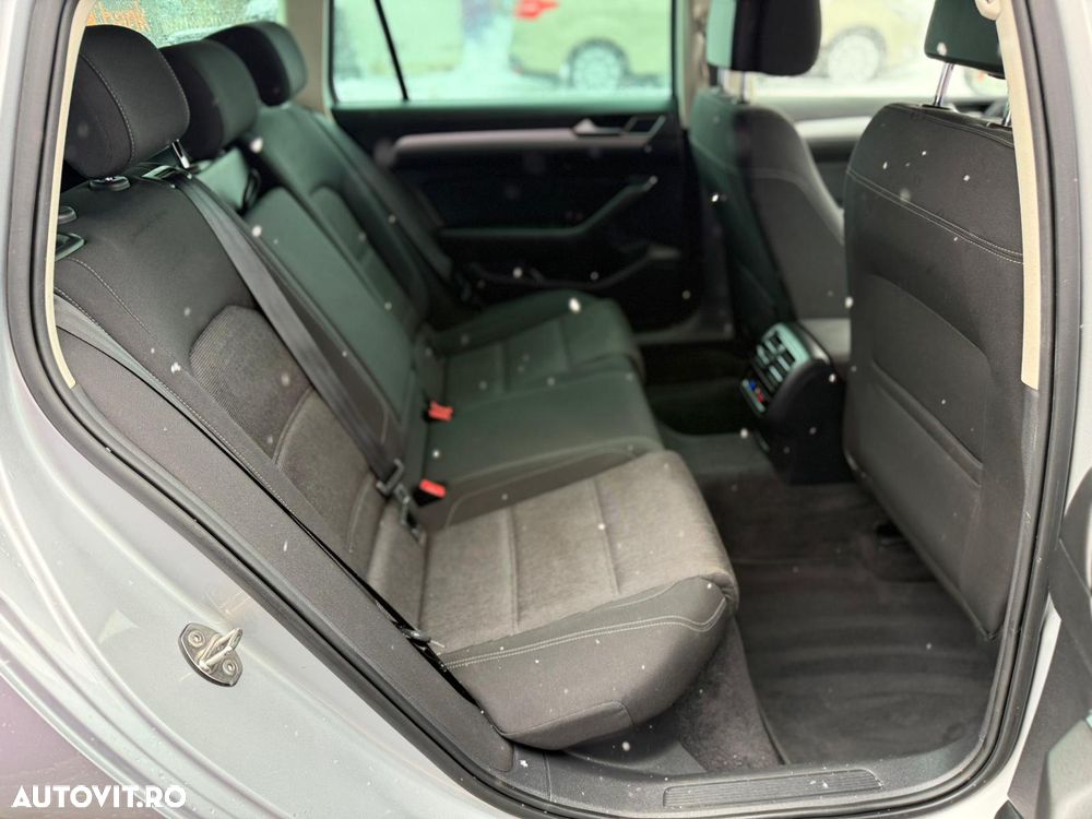 Volkswagen Passat 2.0 TDI (BlueMotion Technology) Highline - 30