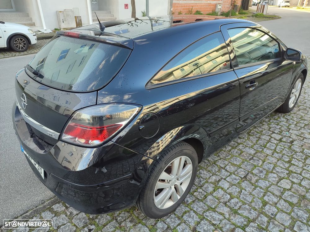 Opel Astra GTC 1.7 CDTI - 26