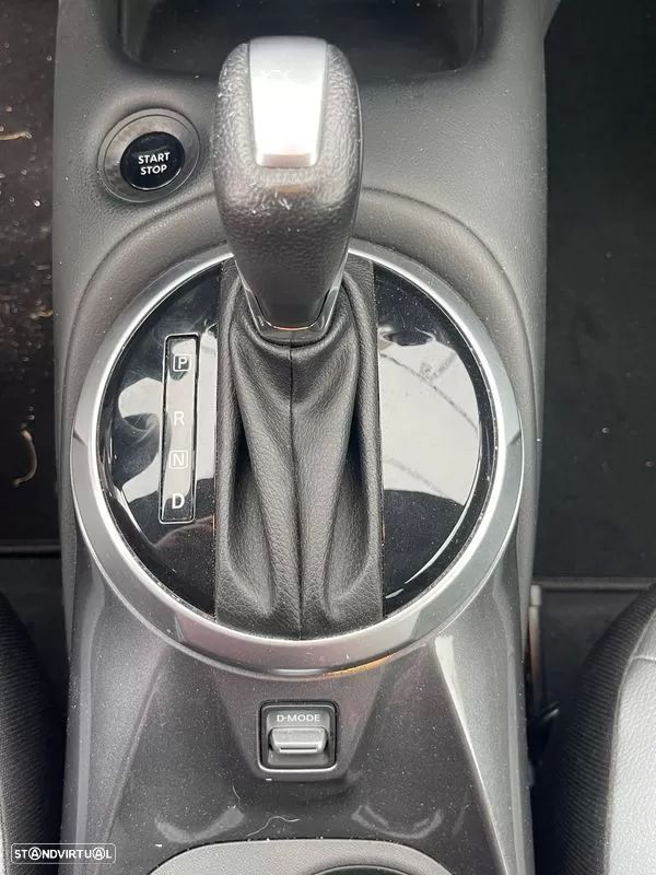 Nissan Juke 1.6 Hybrid N-Connecta Two Tone - 24