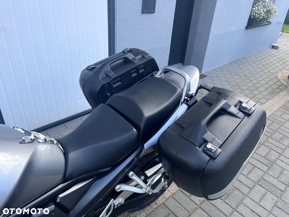 Suzuki GSX - 14