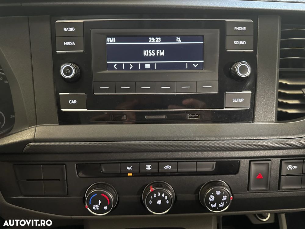 Volkswagen Transporter - 18