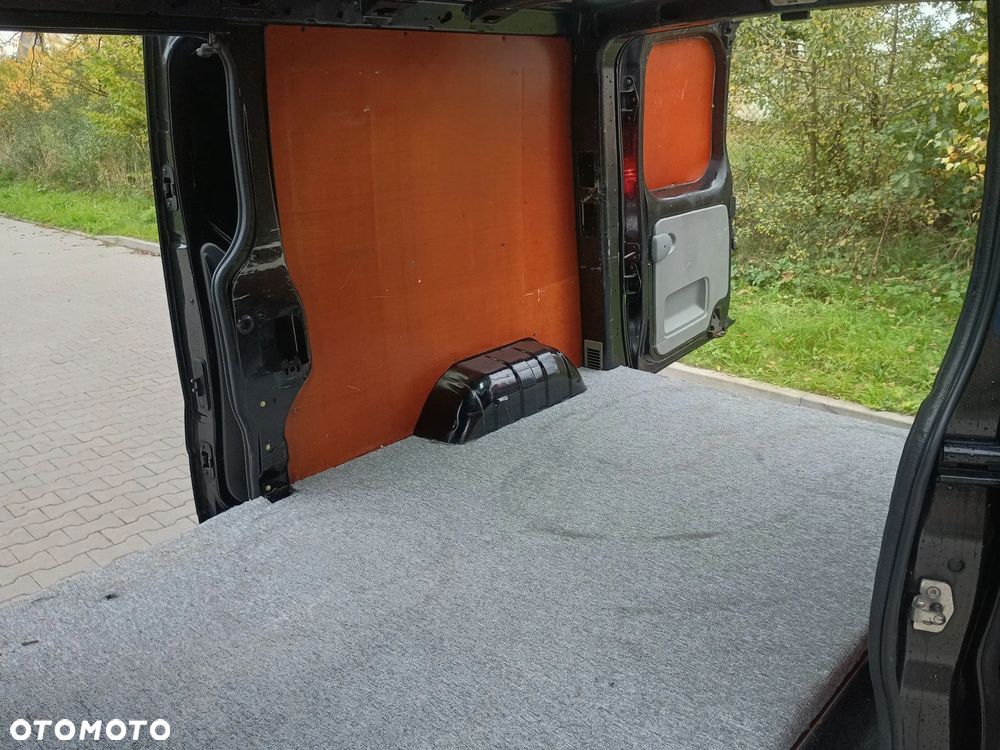 Renault Trafic - 16