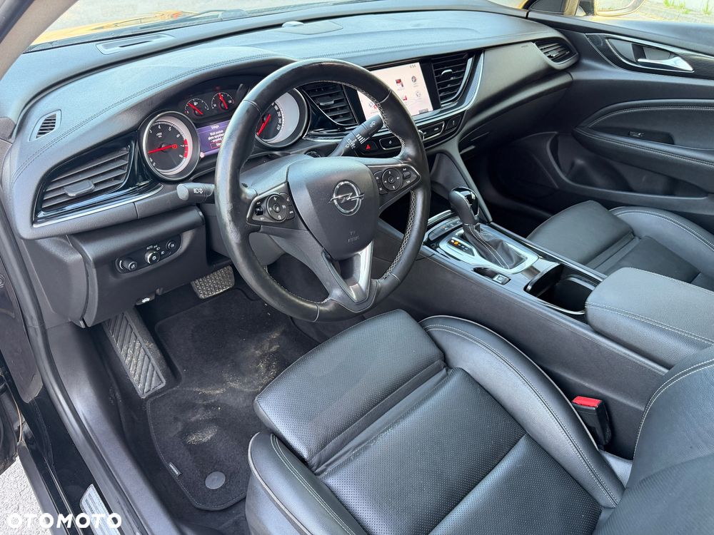 Opel Insignia 1.5 T Exclusive S&S - 11