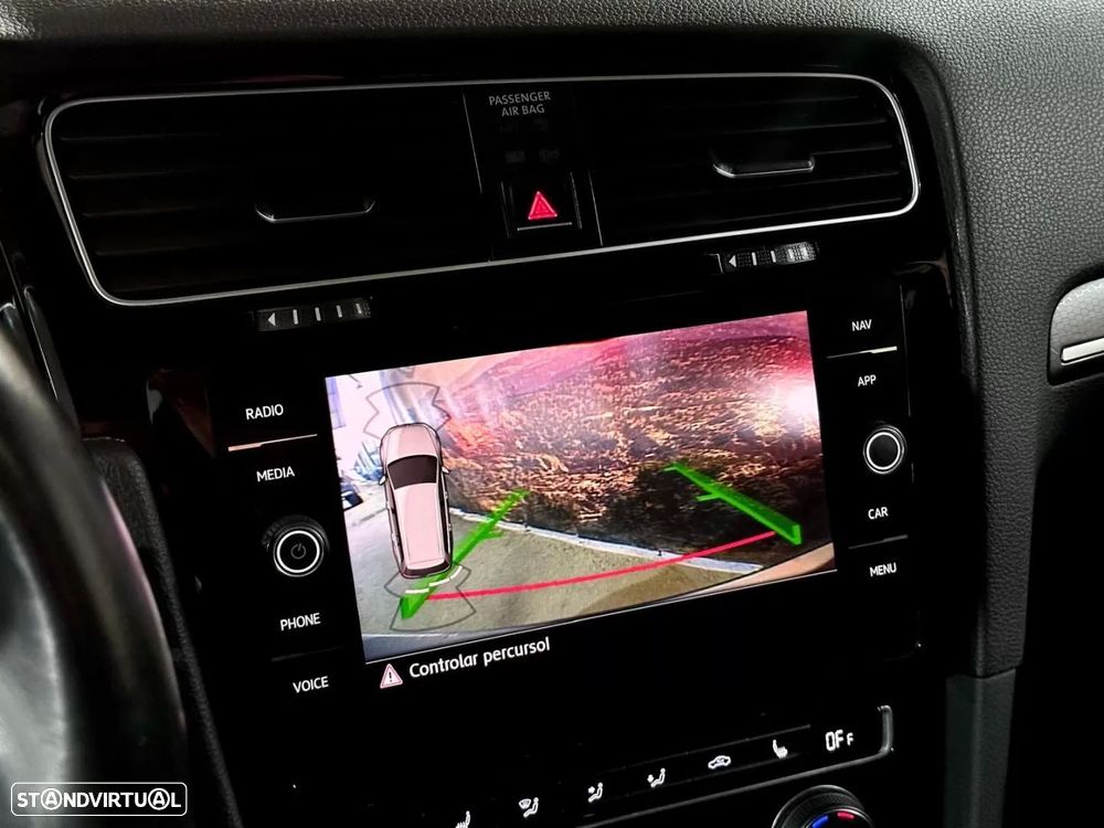 VW Golf Variant 2.0 TDi GTD DSG - 25