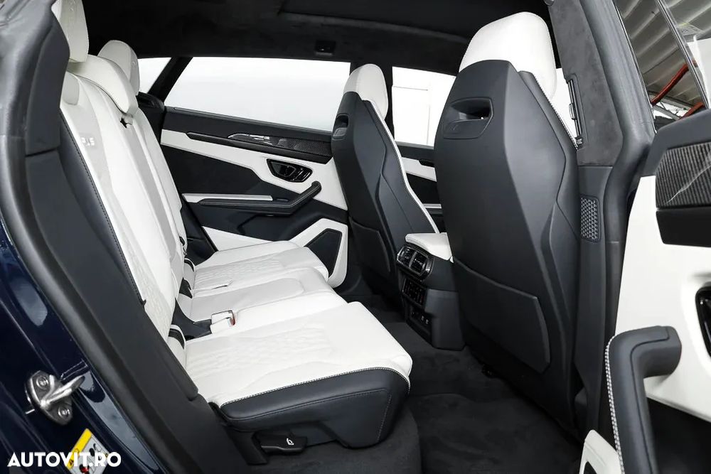 Lamborghini URUS - 7