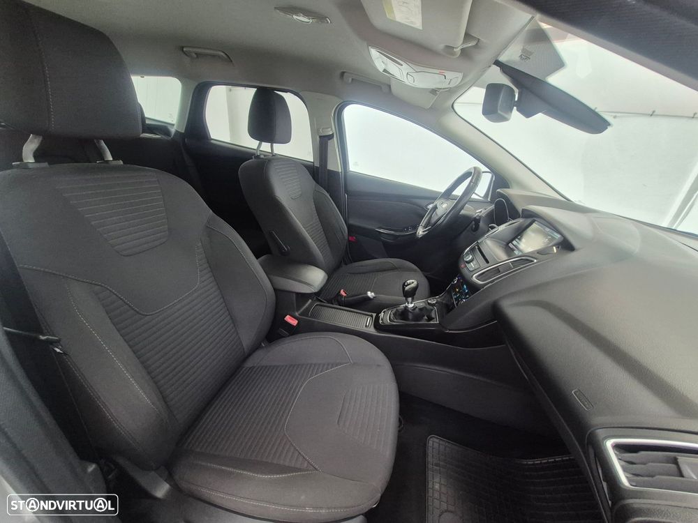 Ford Focus SW 1.5 TDCi Titanium - 18