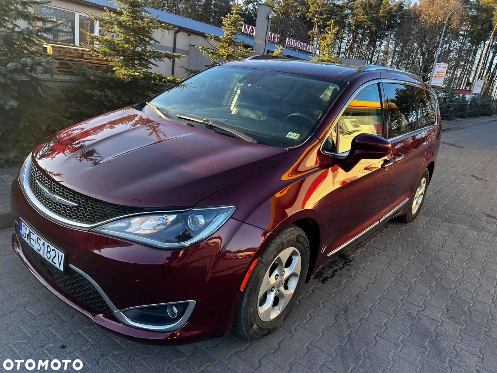 Chrysler Pacifica - 5