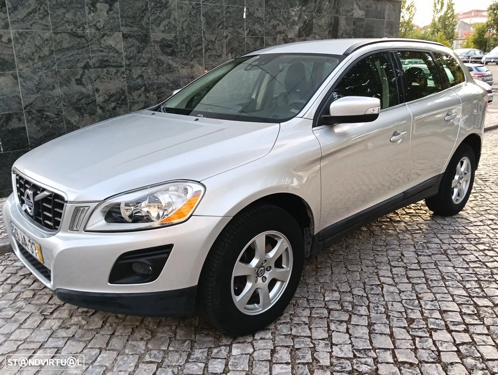 Volvo XC 60 2.4 D Geartronic - 11