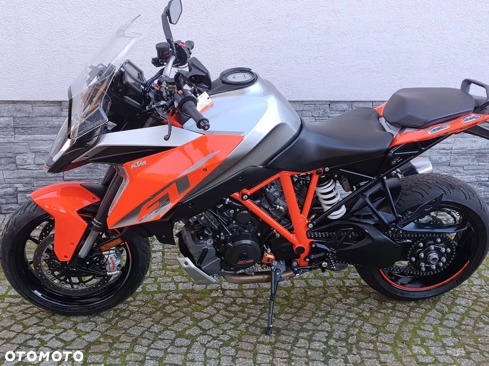 KTM Super Duke - 22