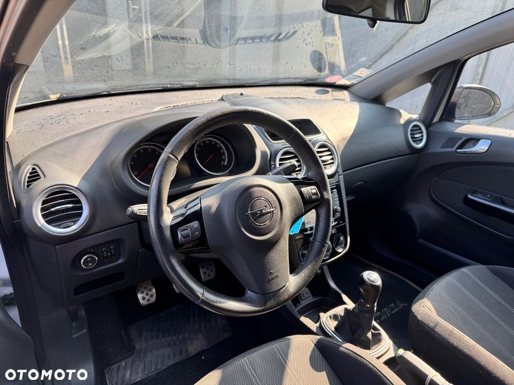 Opel Corsa - 8