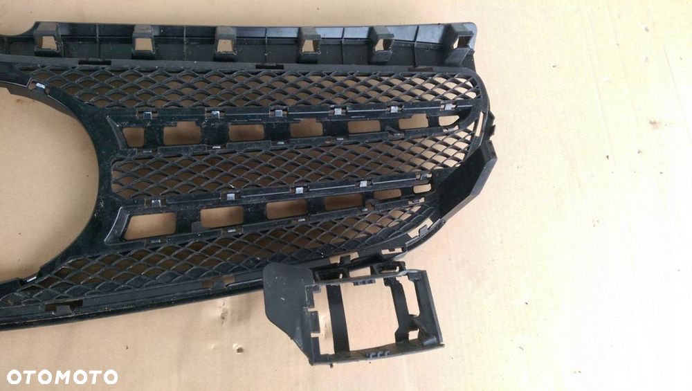 GRILL ATRAPA B-KLASA LIFT 14- W246 A246 LADNA - 8