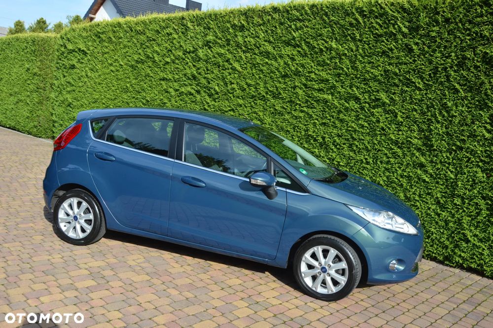 Ford Fiesta 1.6 Ghia EU5 - 33