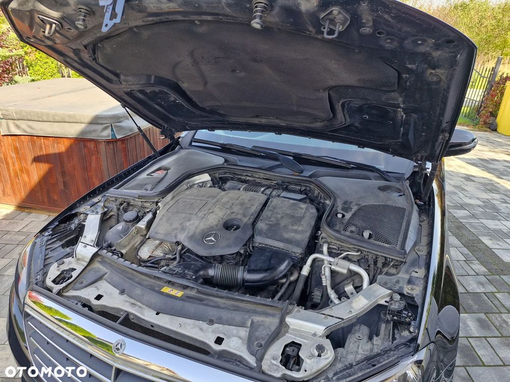 Mercedes-Benz Klasa E 200 d 9G-TRONIC - 18