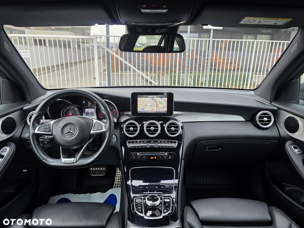 Mercedes-Benz GLC 250 4Matic 9G-TRONIC AMG Line - 10