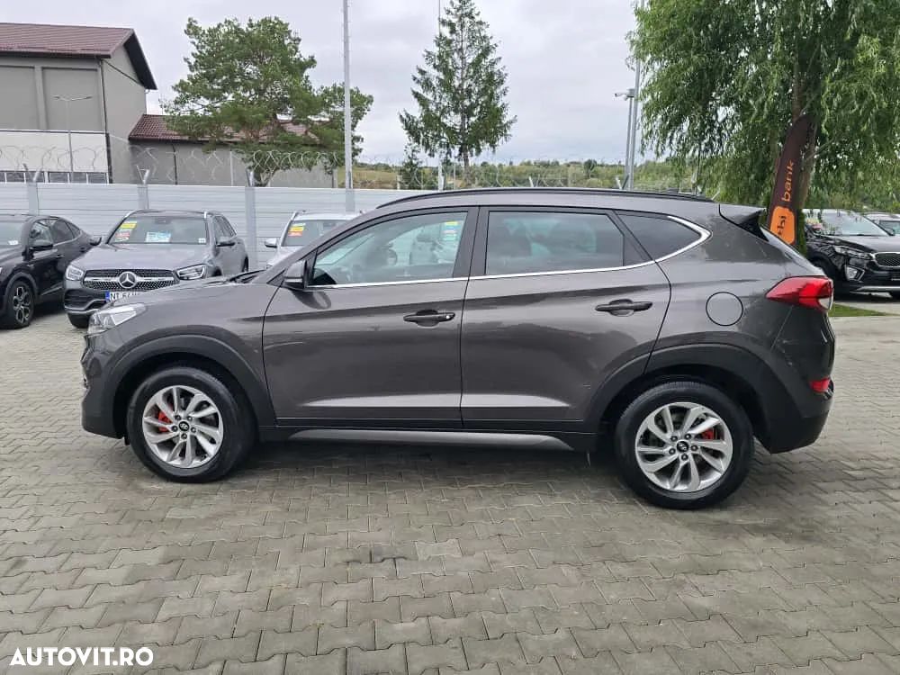 Hyundai Tucson - 2
