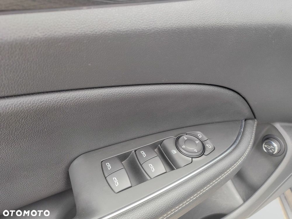 Opel Insignia 2.0 CDTI Elegance S&S - 9