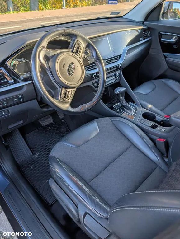 Kia Niro 1.6 GDI Hybrid L - 10