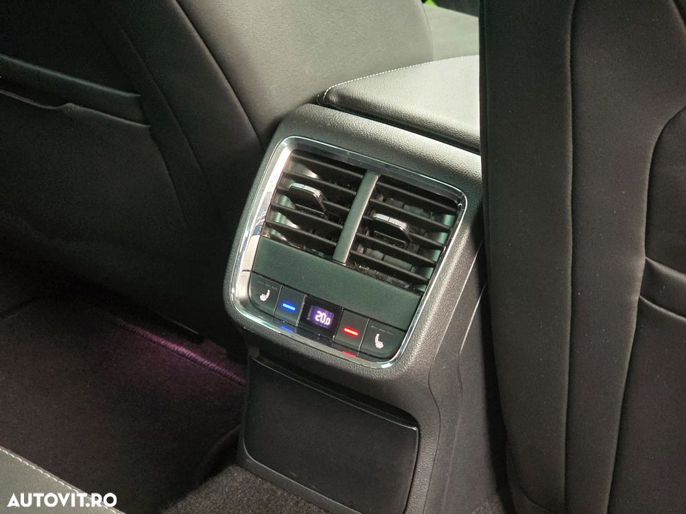 Skoda Octavia 2.0 TDI DSG Sportline - 20