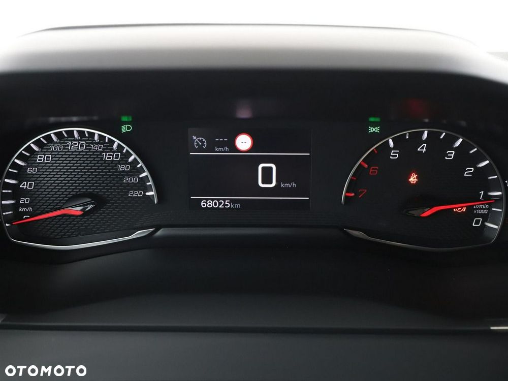 Peugeot 208 1.2 PureTech Style S&S - 23