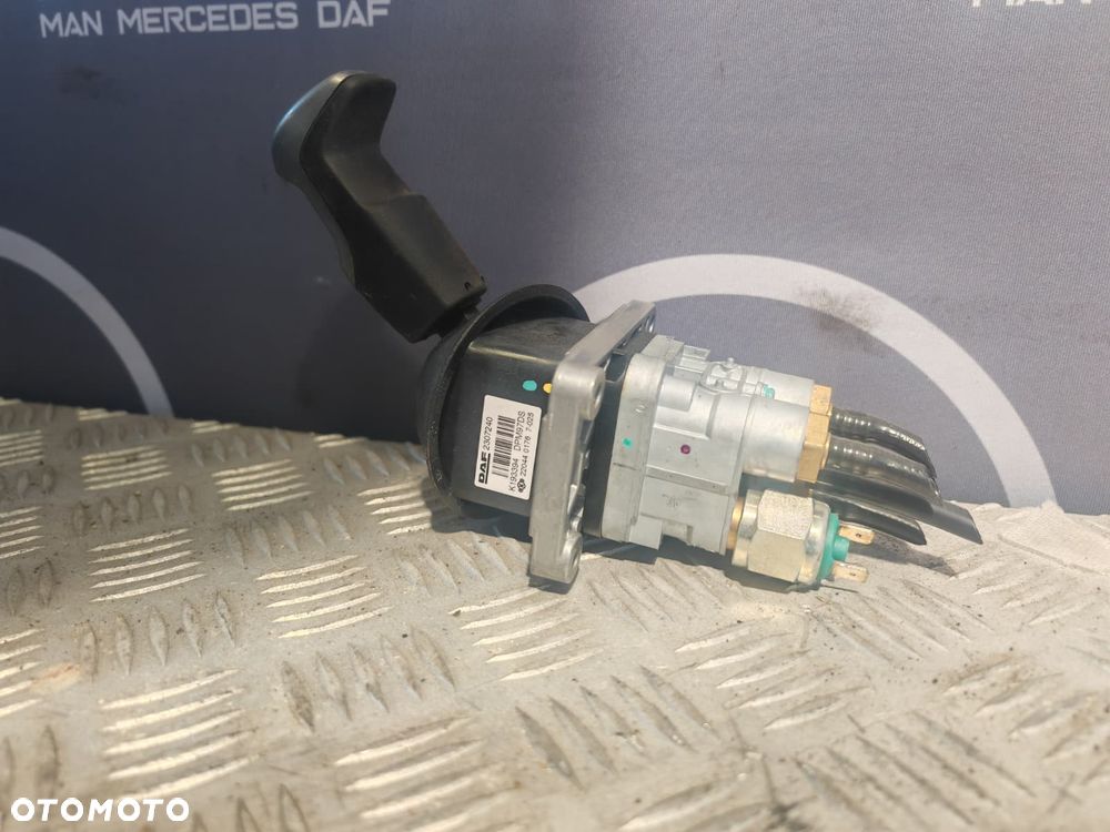 DŹWIGNIA / ZAWÓR / LEWAREK / HAMULCA RĘCZNEGO DAF XF XG XG+ 2307240 - 8