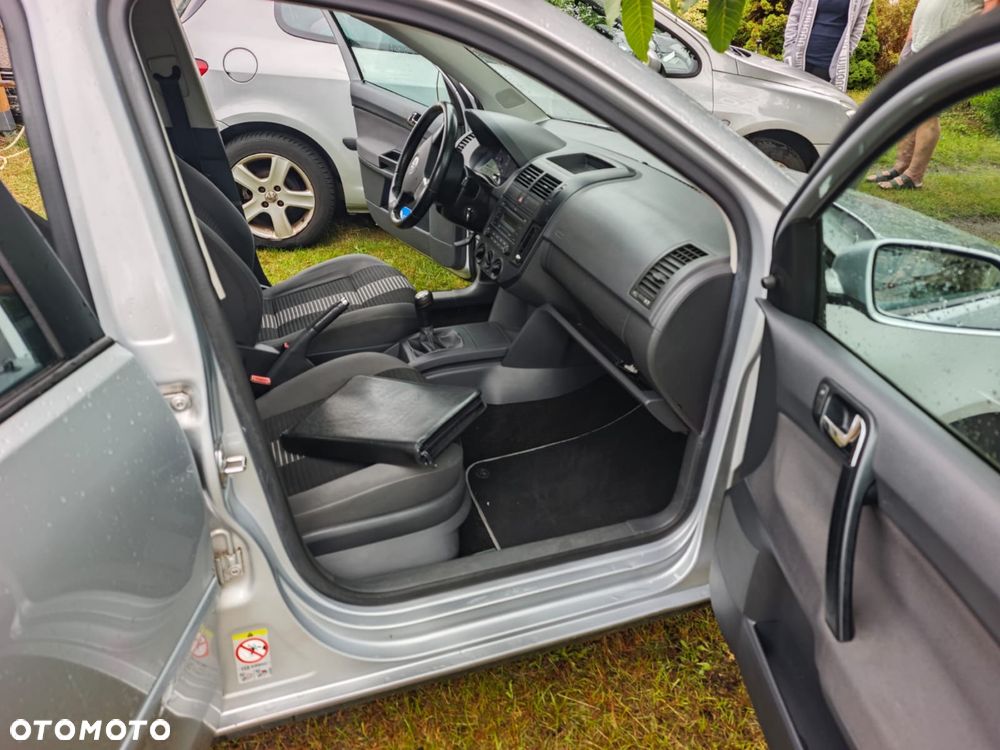 Volkswagen Polo - 8