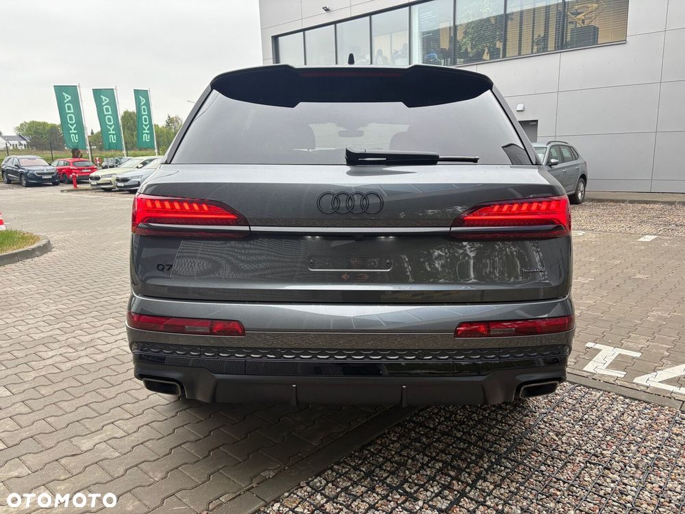 Audi Q7 - 8