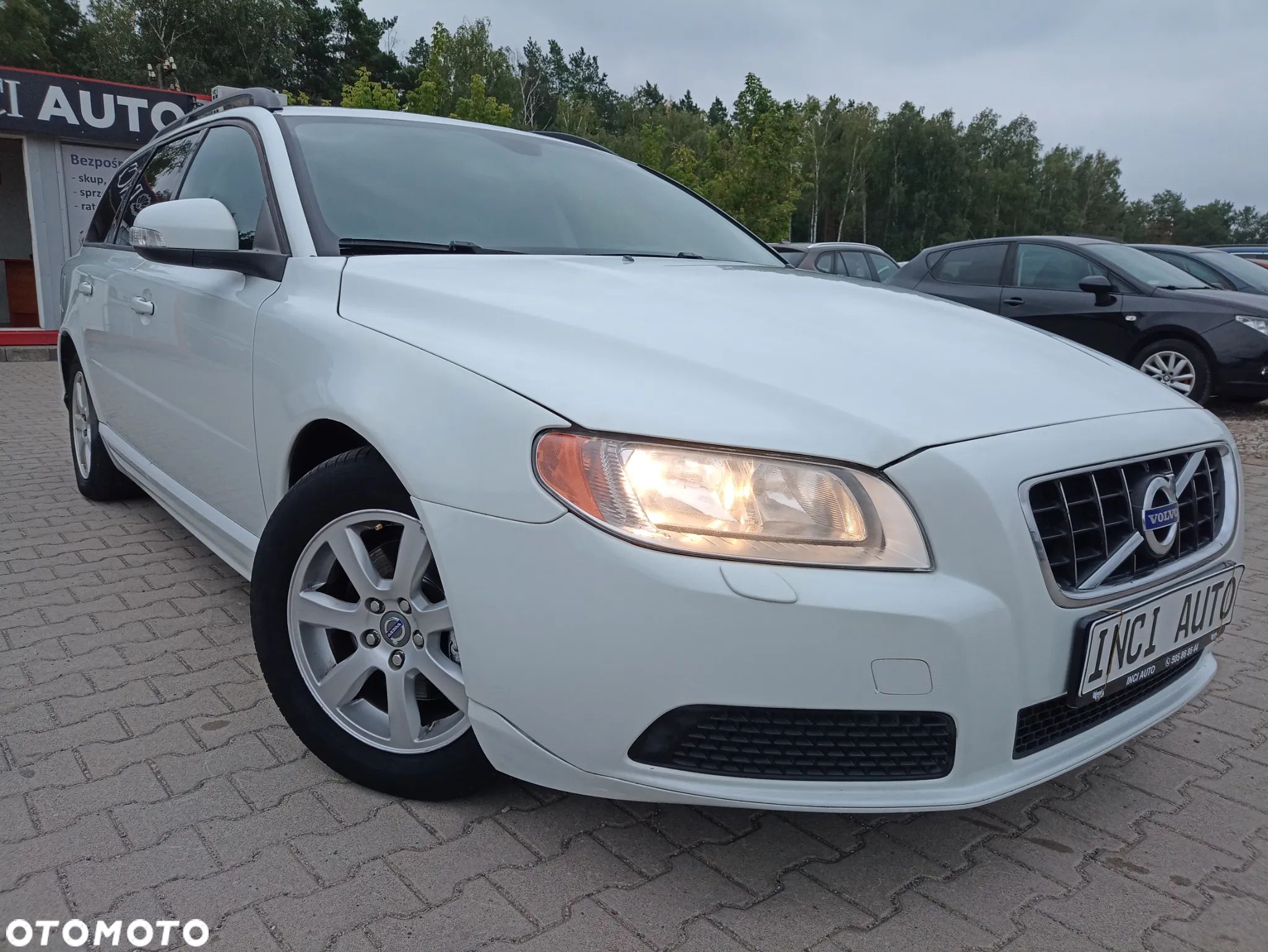 Volvo V70 1.6D DRIVe Kinetic - 1