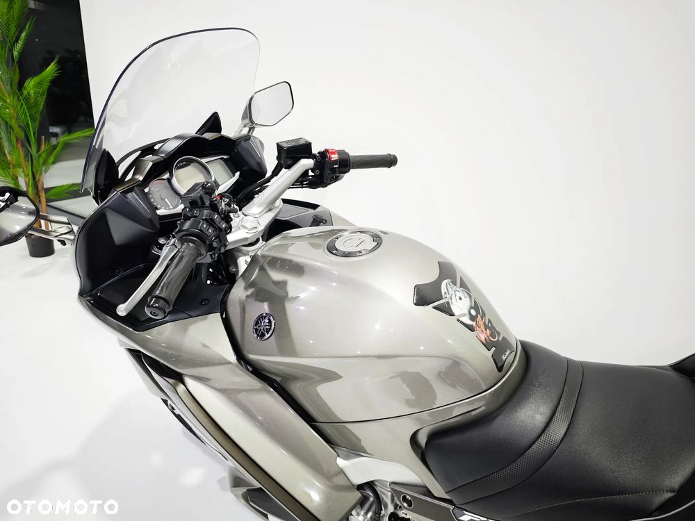 Yamaha FJR - 26