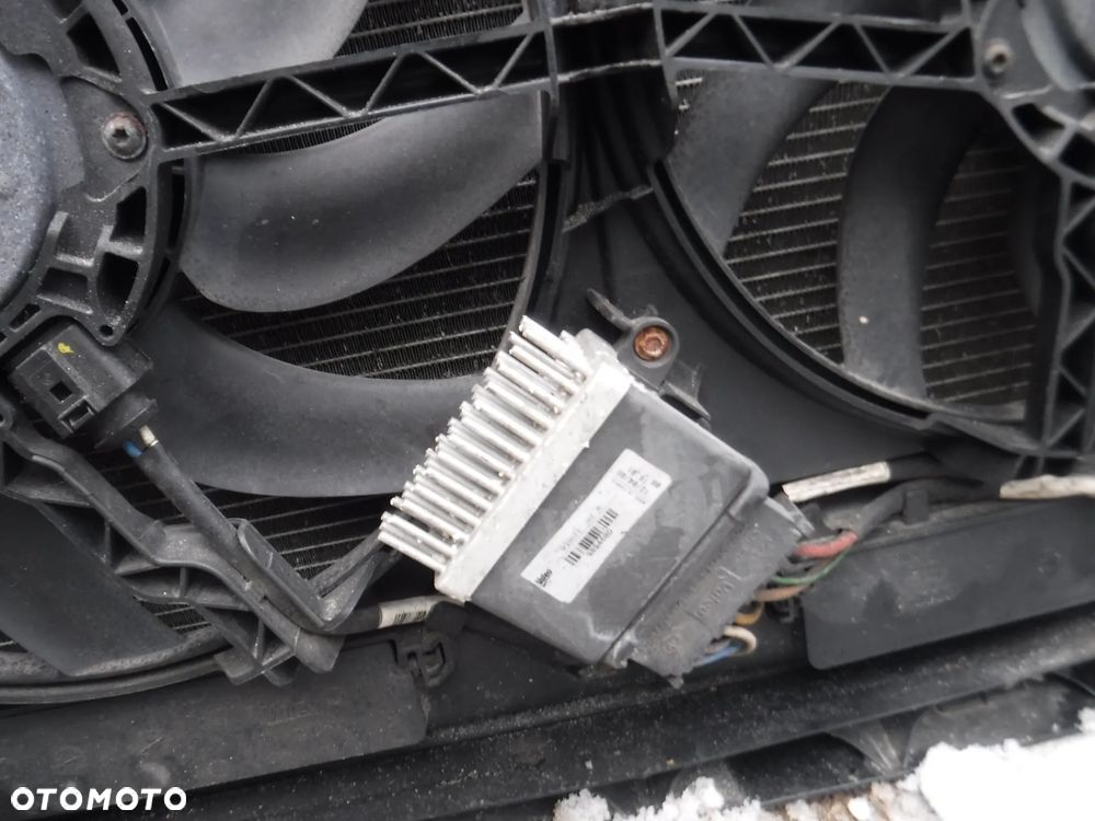 Audi A4 B8  A5 8T pas wzmocnienie przod 2.7 3.0 TDI kpl chlodnice automat - 7