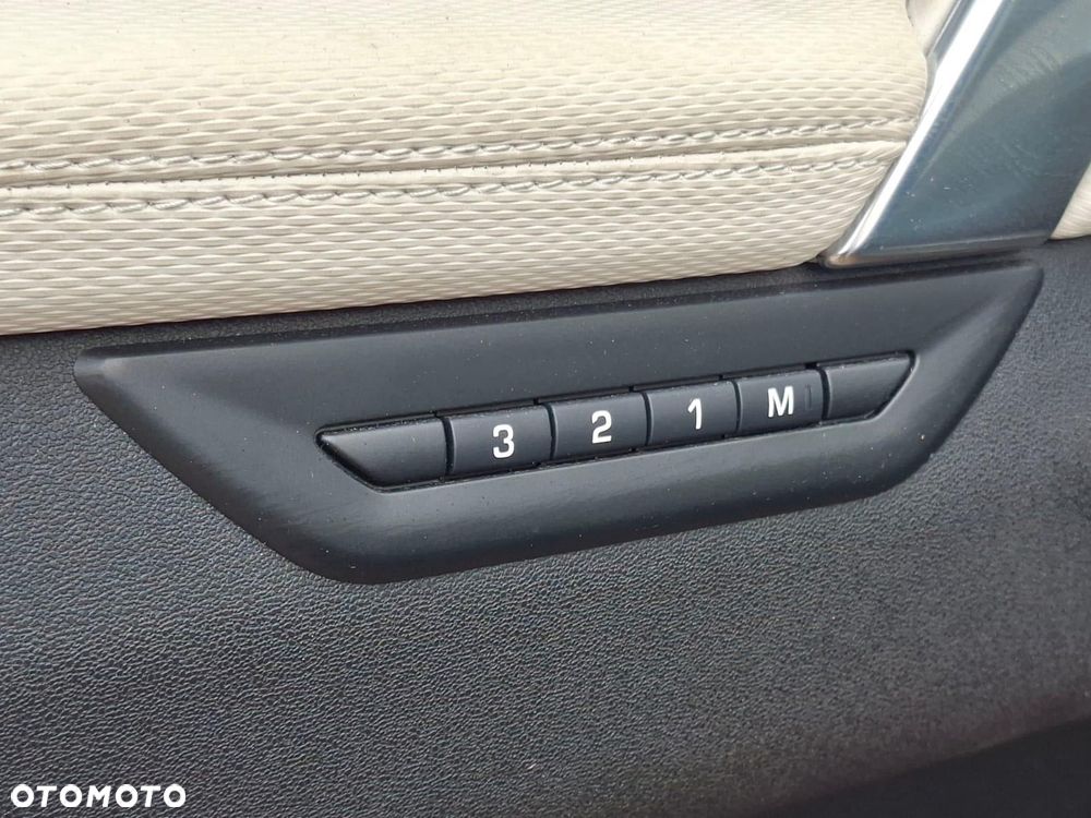 Land Rover Discovery Sport D200 Dynamic SE - 29