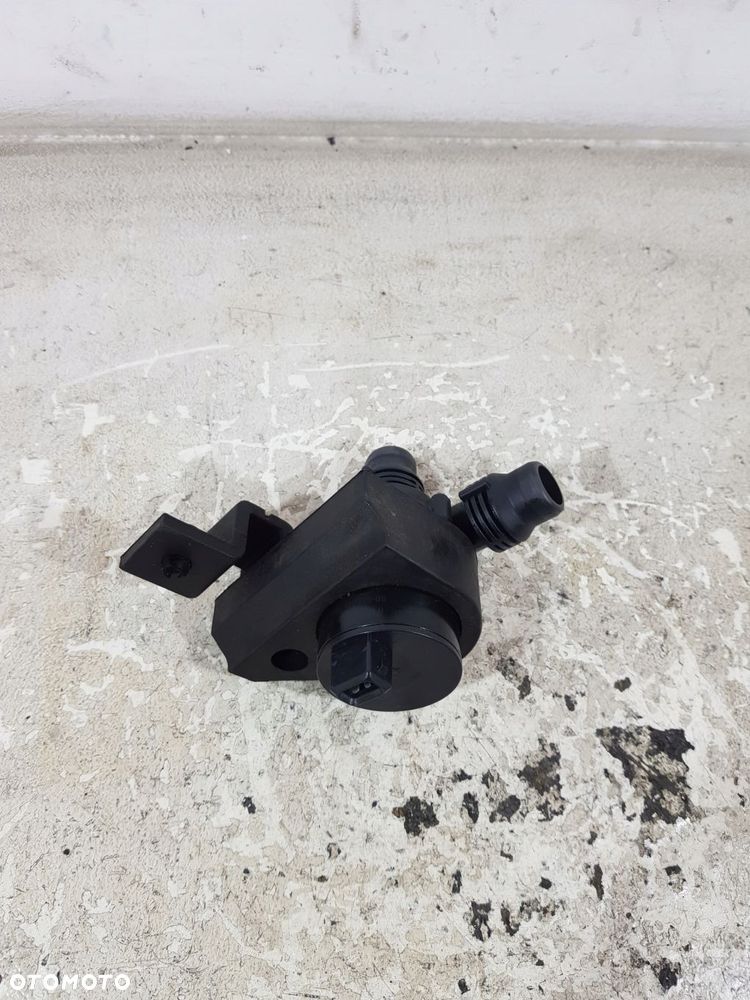 elektryczna pompa wody 6917700 bmw e60 e61 lci eur 3.0d - 6