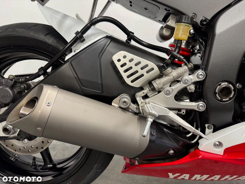 Yamaha R6 - 24