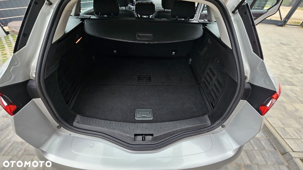 Renault Megane 1.5 Blue dCi Business - 4