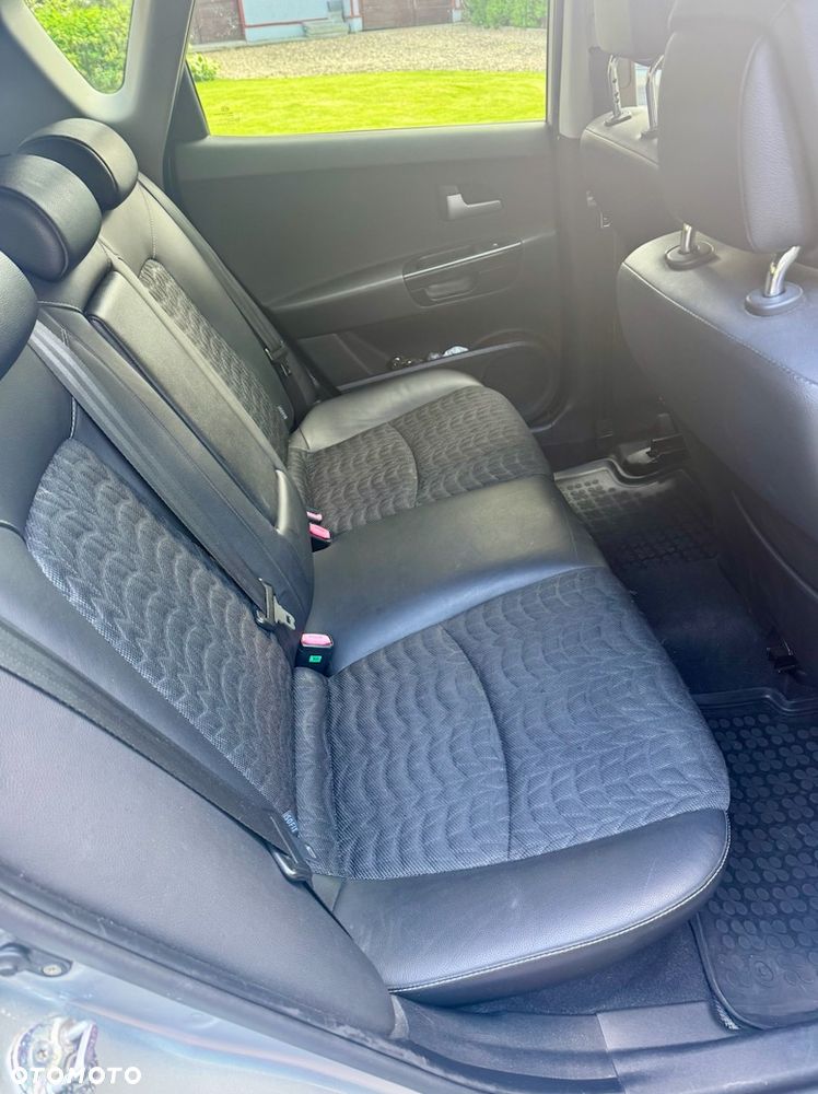 Kia Ceed - 4