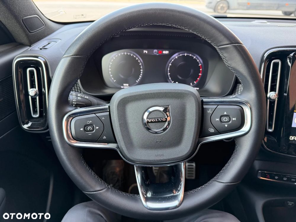Volvo XC 40 B4 B AWD R-Design - 12
