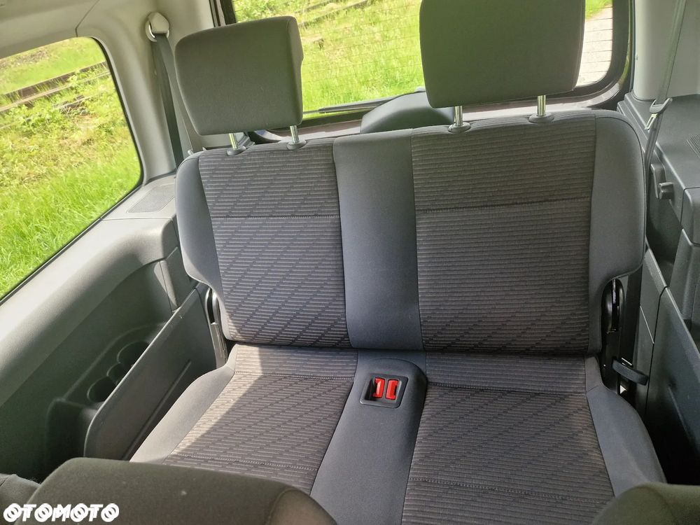 Volkswagen Caddy 1.6 (7-Si.) DSG Edition 30 - 6