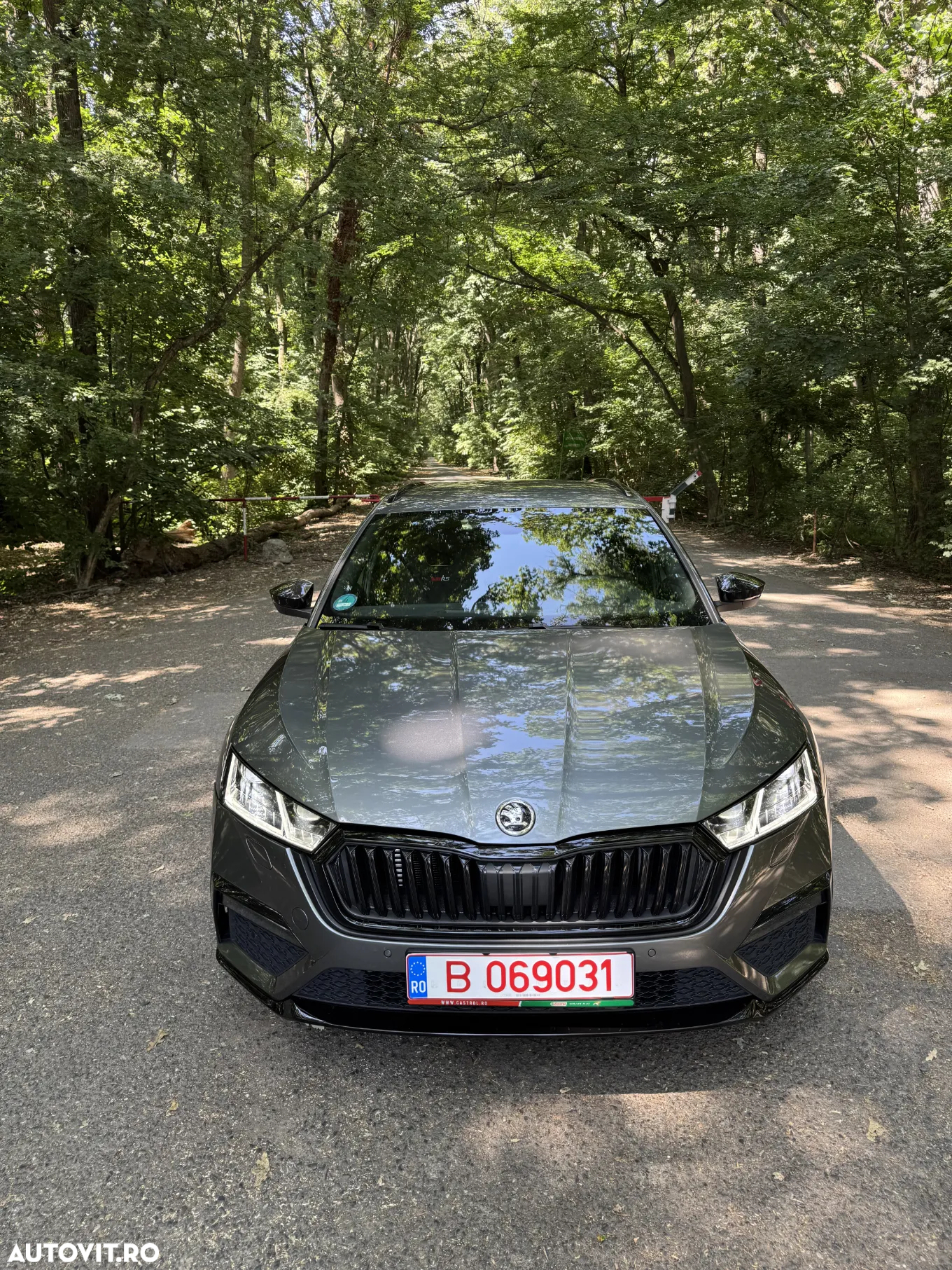 Skoda Octavia Combi 2.0 TSI DSG RS - 21