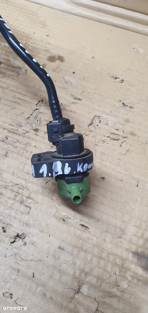 Zaworek elektrozawór Mercedes E-Klasa W211 0004703893 - 3