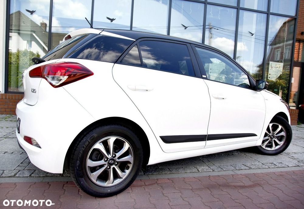 Hyundai i20 1.2 Passion Plus - 22
