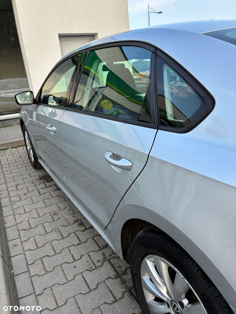 Volkswagen Passat 1.8 TSI BMT Highline DSG - 4