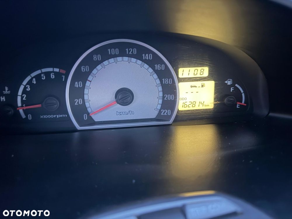 Hyundai Matrix 1.6 GLS - 18