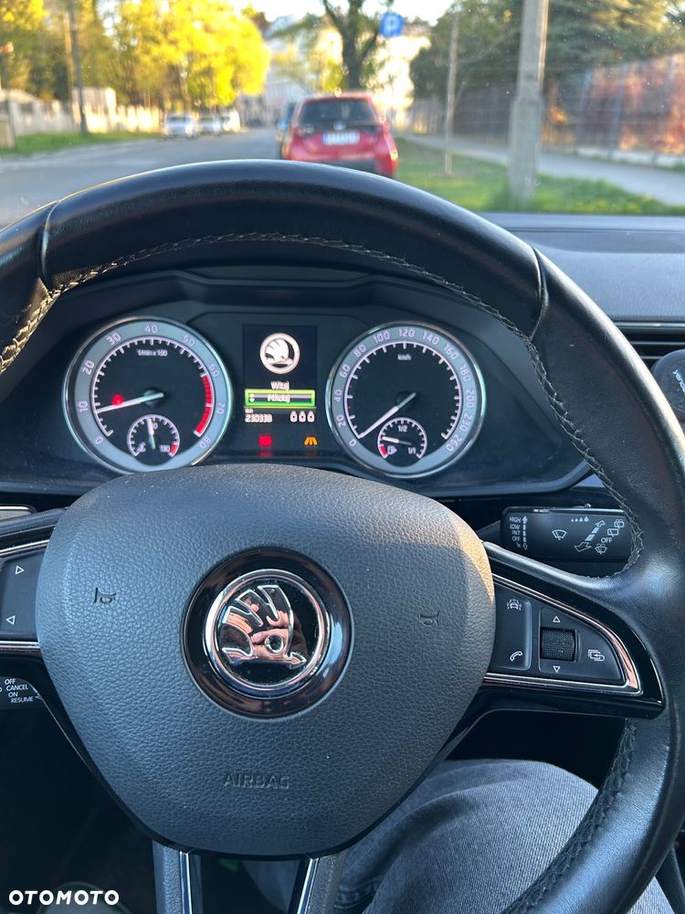 Skoda Superb 1.8 TSI L&K DSG - 4