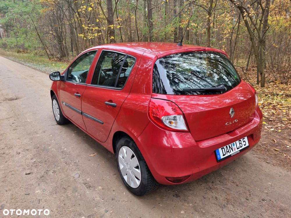 Renault Clio 1.5 dCi Alize - 4