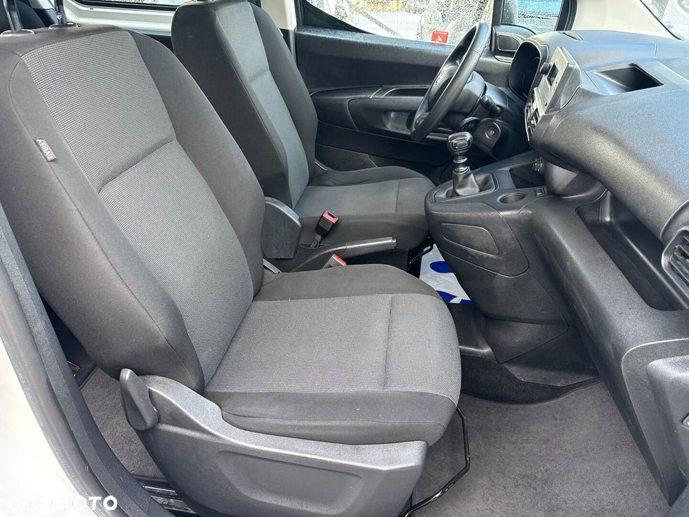 Toyota Proace City Verso 1.5 D-4D Combi - 16